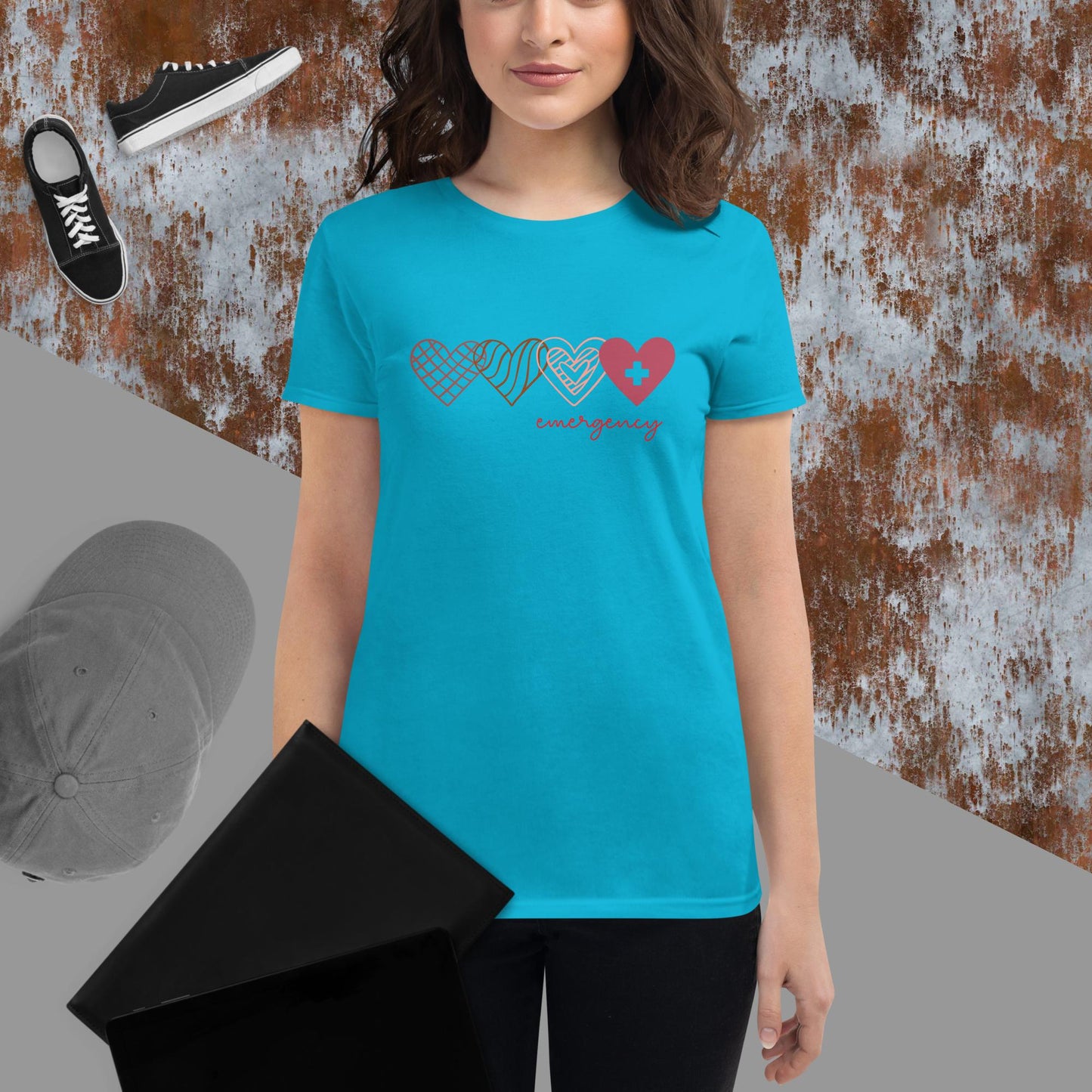 Emergency Nurse <3 T-shirt